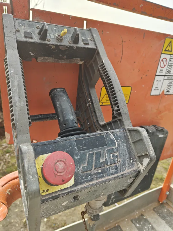 JLG 3246 