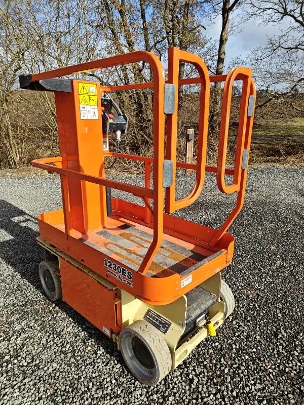 JLG 1230ES