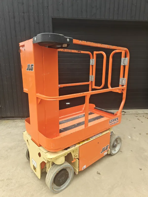 JLG 1230ES